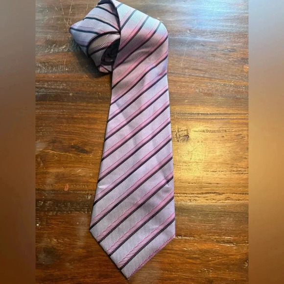 Giorgio Valentini 100% Silk Pink and Purple Striped Silk Tie - Picture 4 of 4